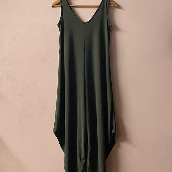Tash + Sophie Dark Olive Green Asymmetrical Hem Jumpsuit NWT Size XS - Picture 10 of 10